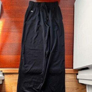 Under Armour sweatpants size M wide leg
